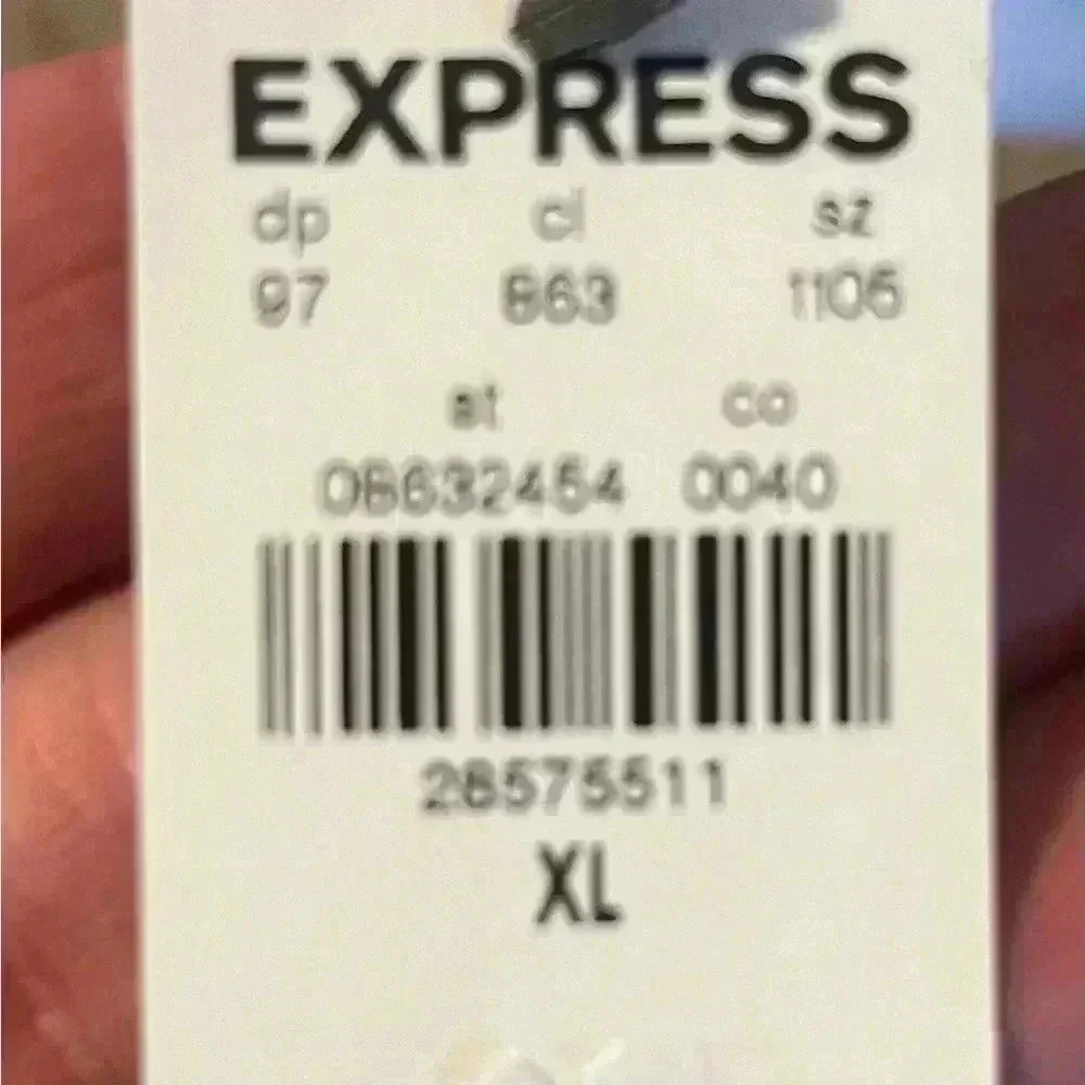 NWT-Express crop top - Picture 3 of 3